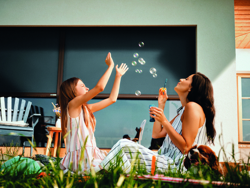 KEEP THE HEAT OUTSIDE WITH FAKRO INNOVIEW LINE VERTICAL AWNINGS