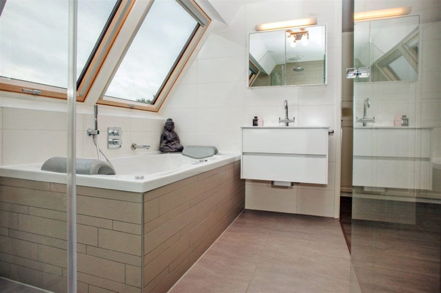 Attic inspiration... from an old balcony to a new bathroom