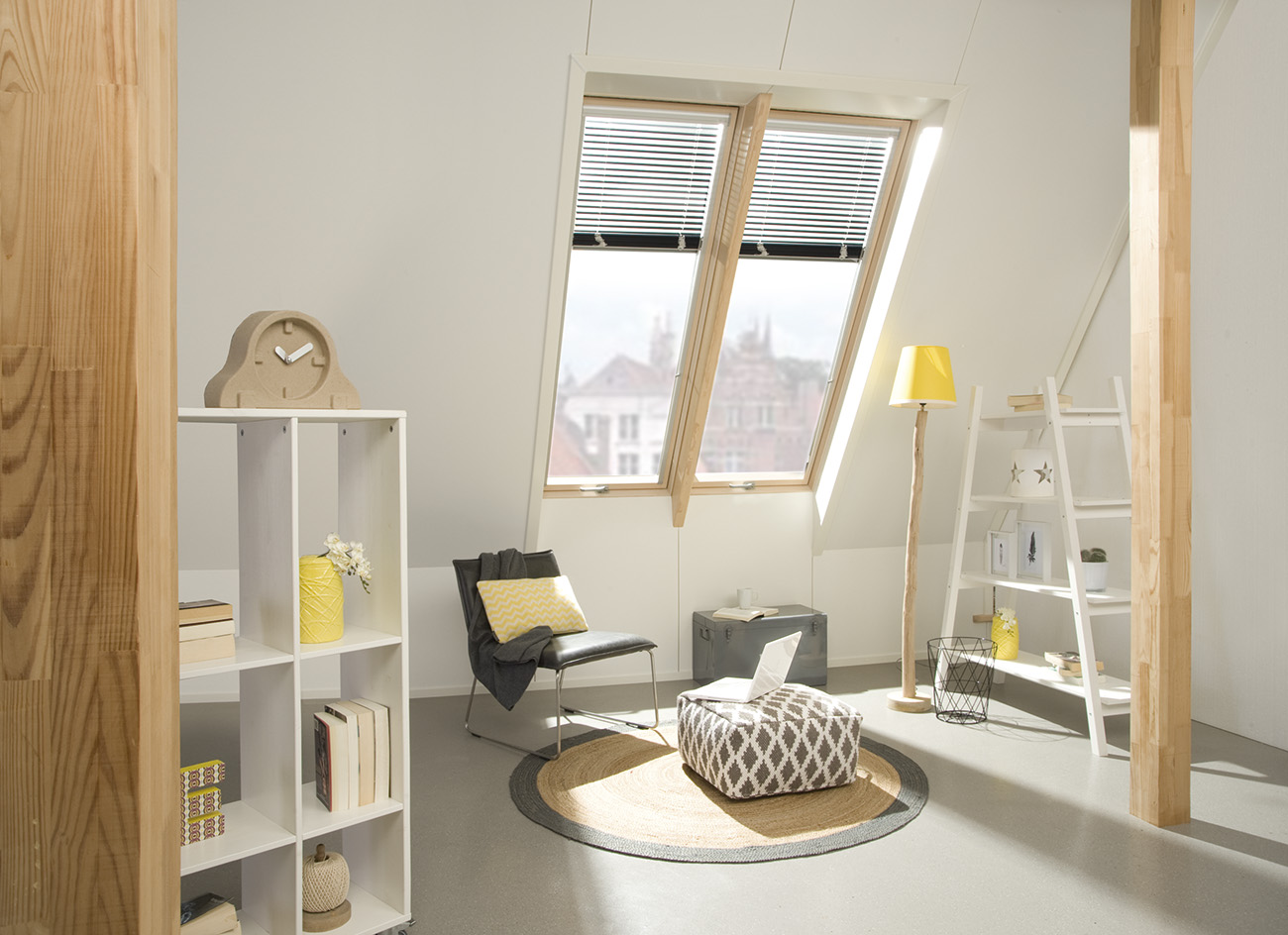 Interiors in the attic - Living room