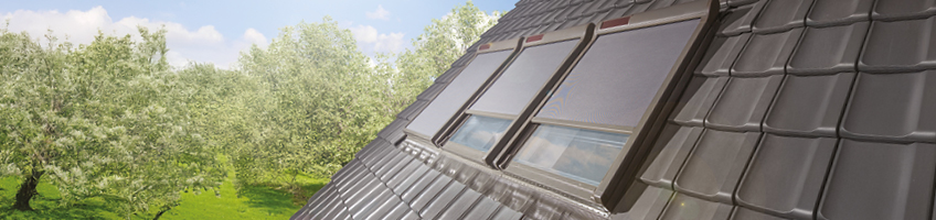 The awning blind provides optimum protection from overheating while at the same time providing a view to the outside - FAKRO