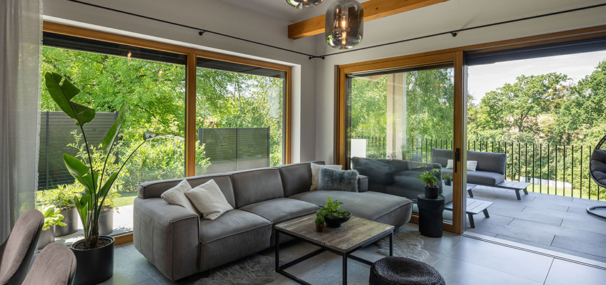 A home where light creates space