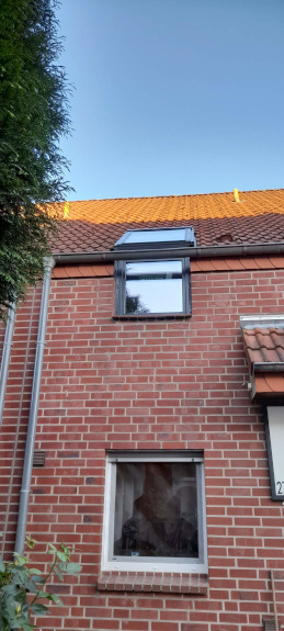 Efficient Roof Window Replacement in a Home in Germany