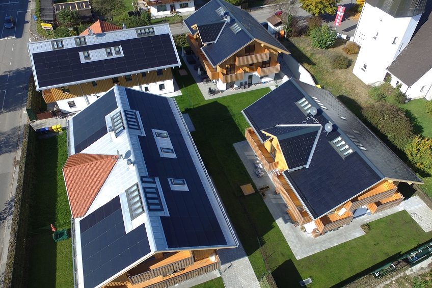 Modern, Light-Filled Residences in the Municipality of Großweil, Germany