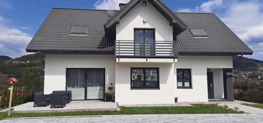 A Home Filled with Light and Thoughtful Solutions. FAKRO INNOVIEW Joinery Project and Installation