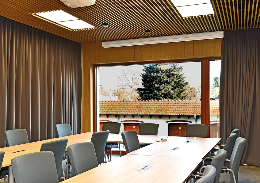 Painted with wood and light. Functional design of the Forest District in Świebodzin