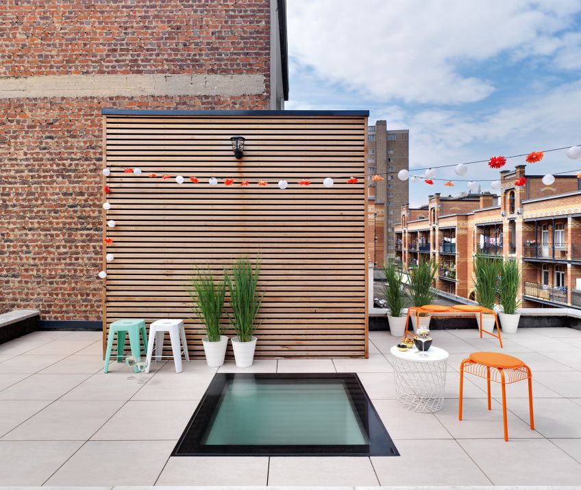 The Dxw Walkable Window For Flat Roofs Fakro The zil flyscreen is a retractable screen suitable for gpl roof windows. the dxw walkable window for flat roofs